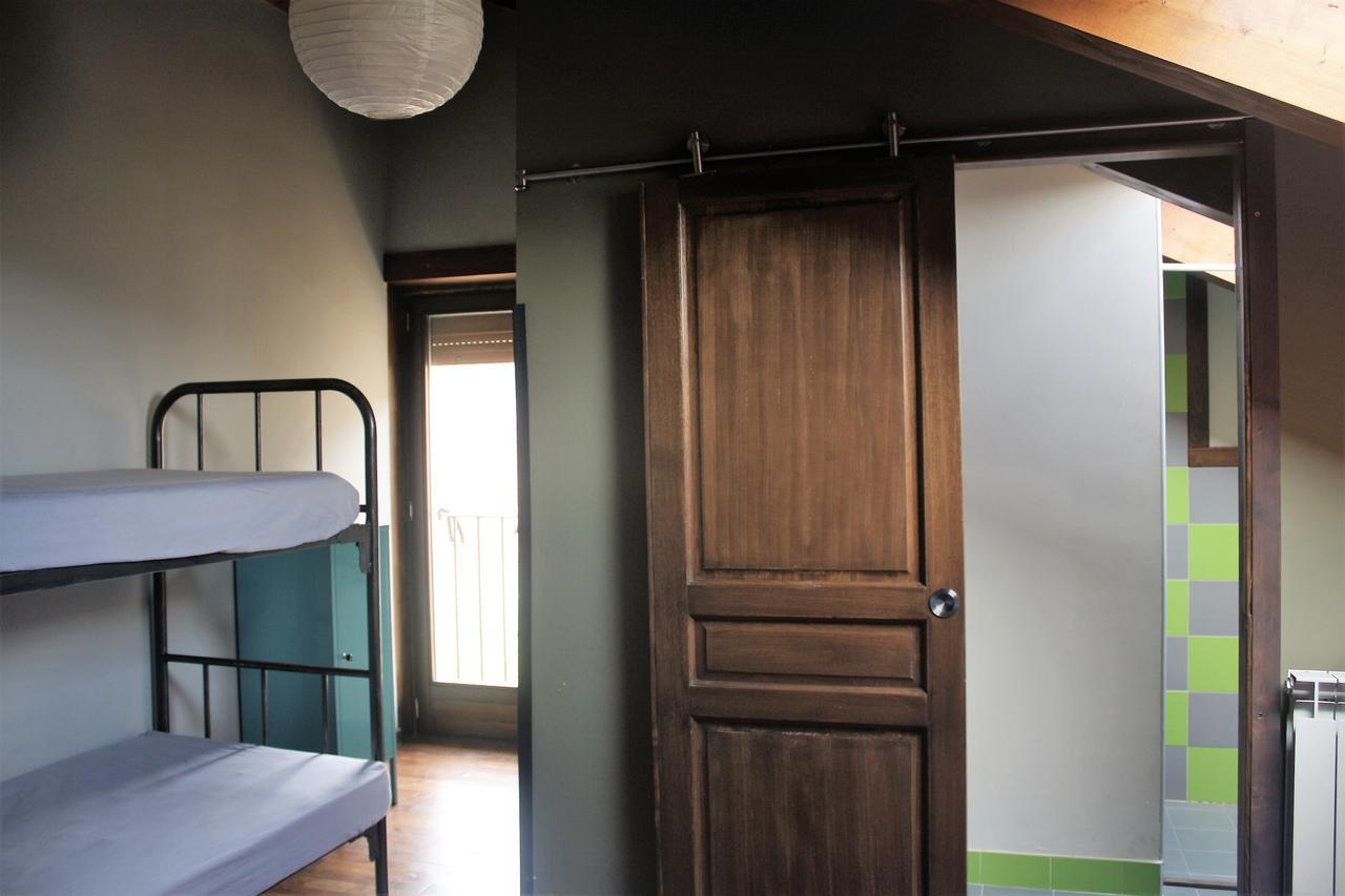 Albergue A'Noguera Castiello de Jaca Δωμάτιο φωτογραφία